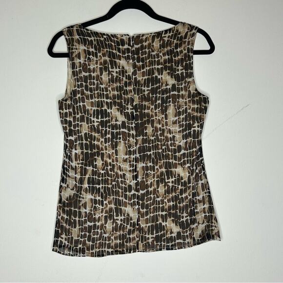 St. John Animal Print Sleeveless Tank Top Blouse 100% Silk Tan Cheetah Leopard - Picture 2 of 6